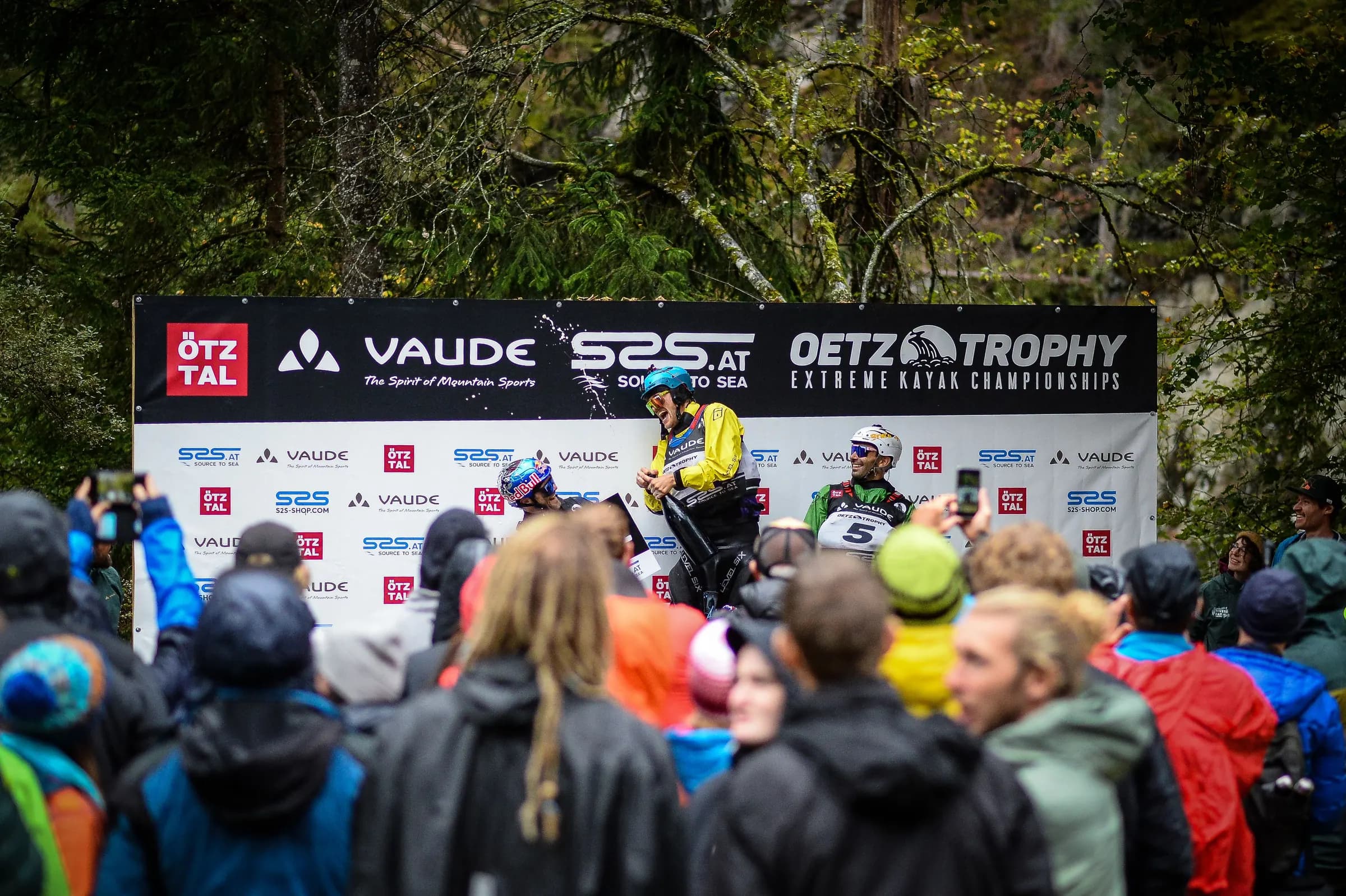 Die drei Erstplatzierten bei der OETZ TROPHY Siegerehrung